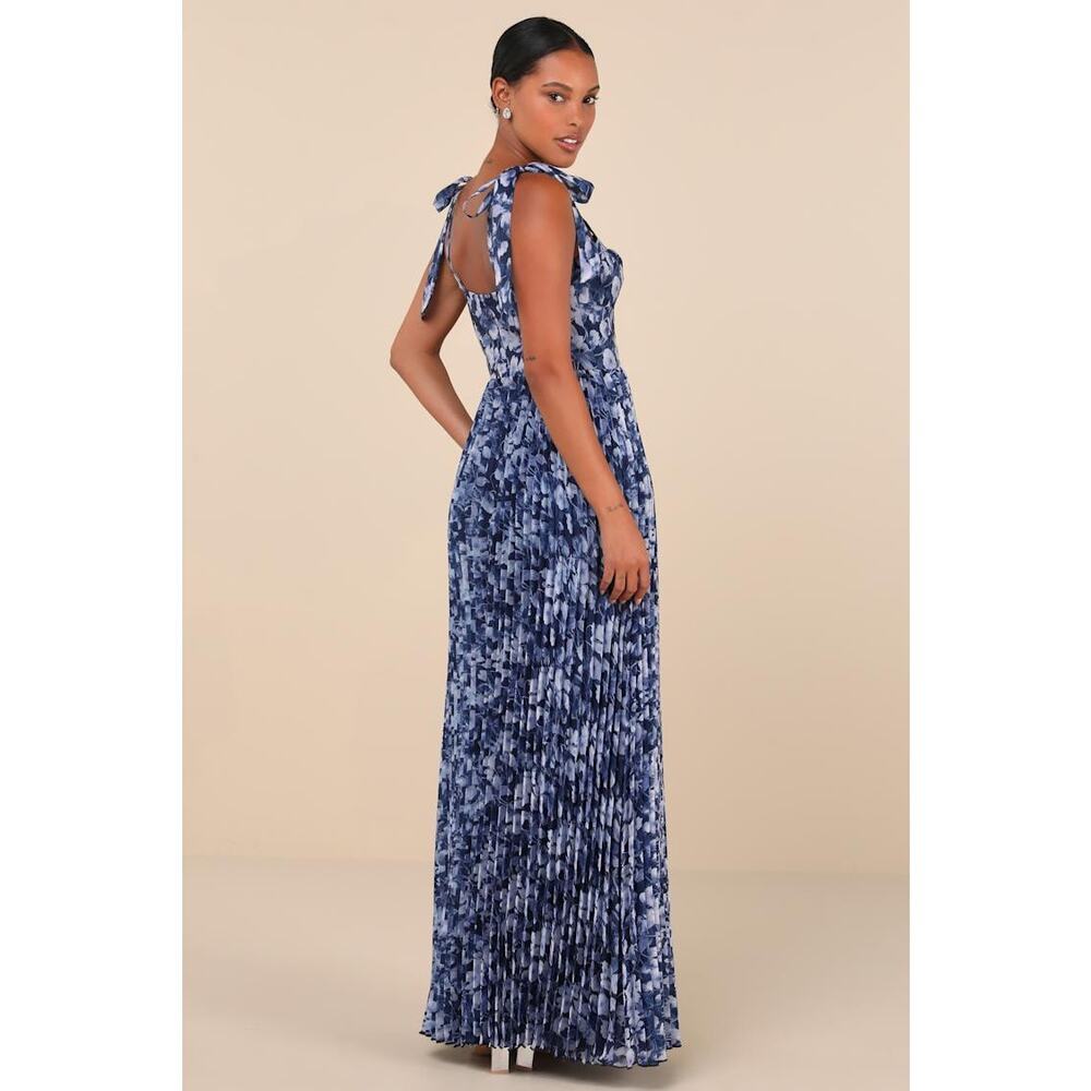 NWT Lulus Pleated Blue Floral Gown - Picture 2 of 8